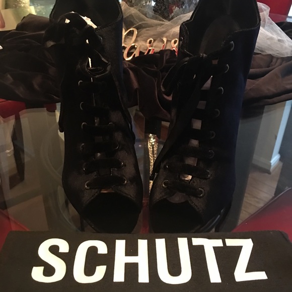 Schutz Velvet Ribbon Heels ( Size 10) - Picture 5 of 5